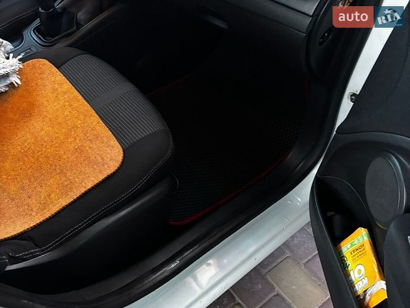Седан Renault Fluence 2013 в Львове