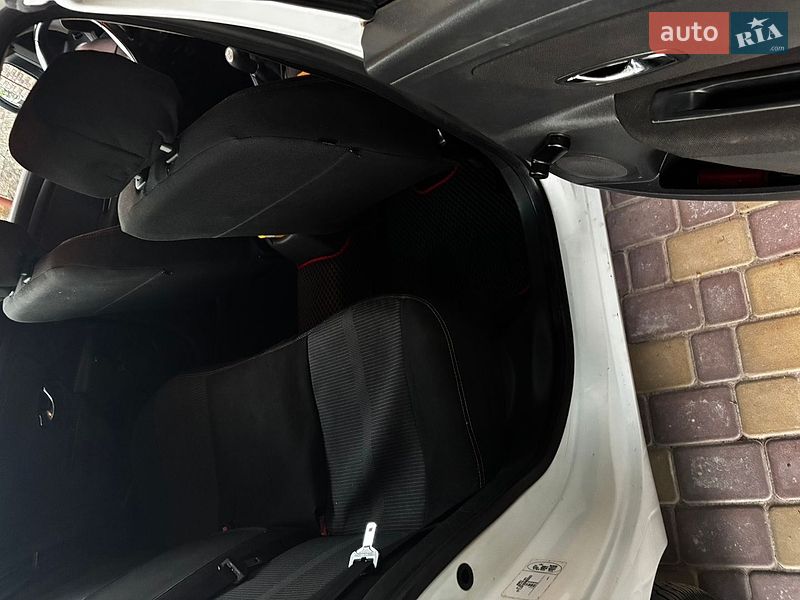 Седан Renault Fluence 2013 в Львове