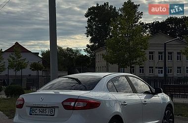 Седан Renault Fluence 2015 в Яворові