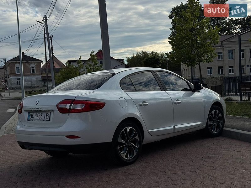 Седан Renault Fluence 2015 в Яворові
