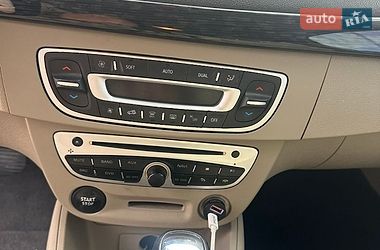 Седан Renault Fluence 2015 в Яворові