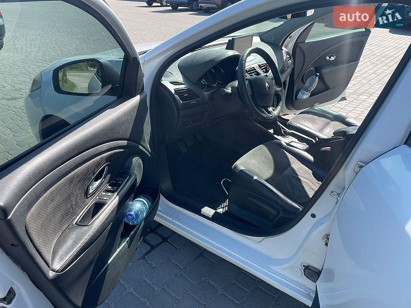 Седан Renault Fluence 2010 в Самборе