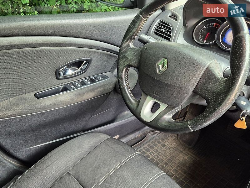 Седан Renault Fluence 2013 в Запоріжжі