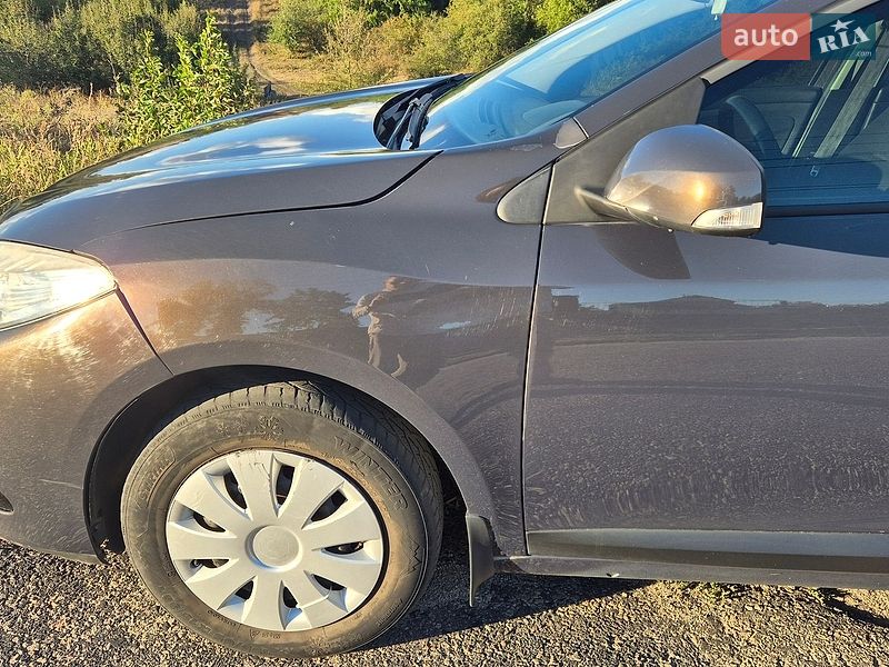 Седан Renault Fluence 2013 в Запоріжжі