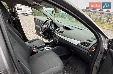 Седан Renault Fluence 2010 в Жовкве