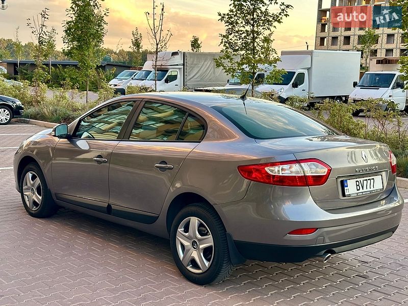 Седан Renault Fluence 2016 в Киеве