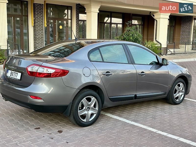 Седан Renault Fluence 2016 в Киеве