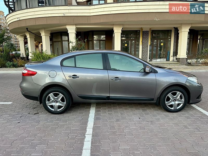 Седан Renault Fluence 2016 в Киеве