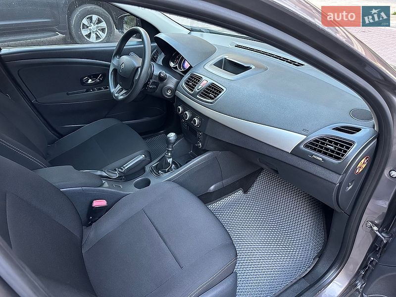 Седан Renault Fluence 2016 в Киеве