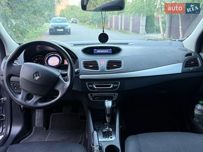 Седан Renault Fluence 2014 в Львові