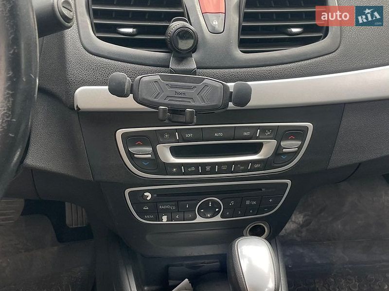 Седан Renault Fluence 2010 в Львові