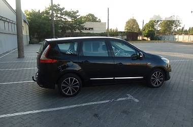Мінівен Renault Grand Scenic 2014 в 