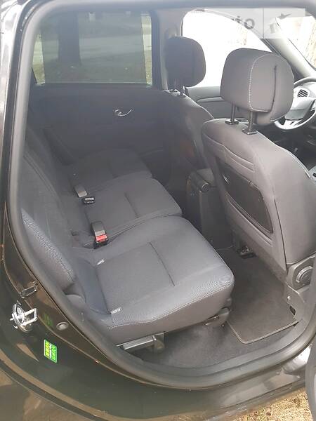 Універсал Renault Grand Scenic 2010 в Житомирі