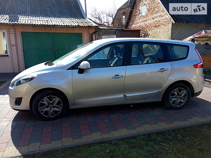 Універсал Renault Grand Scenic 2011 в Городку