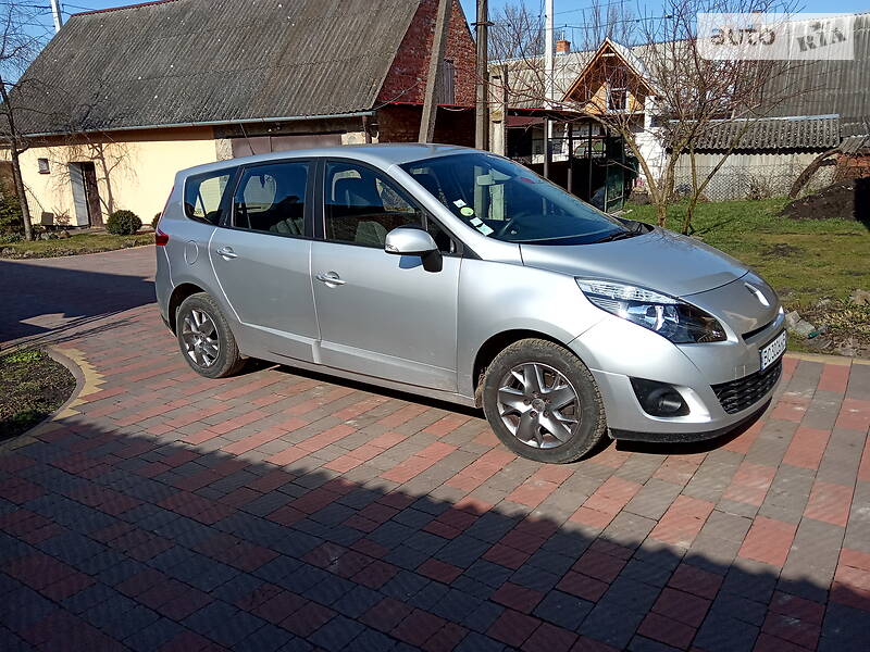 Універсал Renault Grand Scenic 2011 в Городку