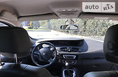Мінівен Renault Grand Scenic 2013 в 