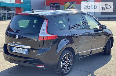 Мінівен Renault Grand Scenic 2015 в 