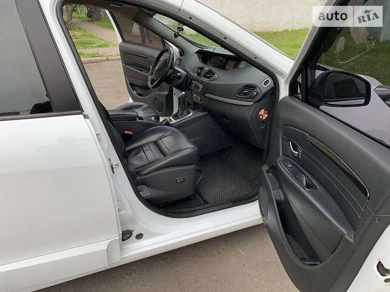 Мінівен Renault Grand Scenic 2014 в Києві фото 9 Мінівен Renault Grand Scenic 2014 в Києві