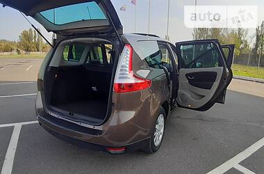 Універсал Renault Grand Scenic 2010 в Кривому Розі