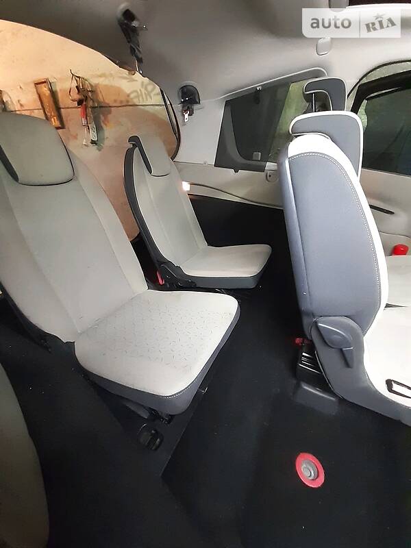 Мінівен Renault Grand Scenic 2008 в Южноукраїнську фото 55 Мінівен Renault Grand Scenic 2008 в Южноукраїнську