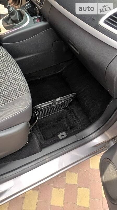 Мінівен Renault Grand Scenic 2011 в Львові