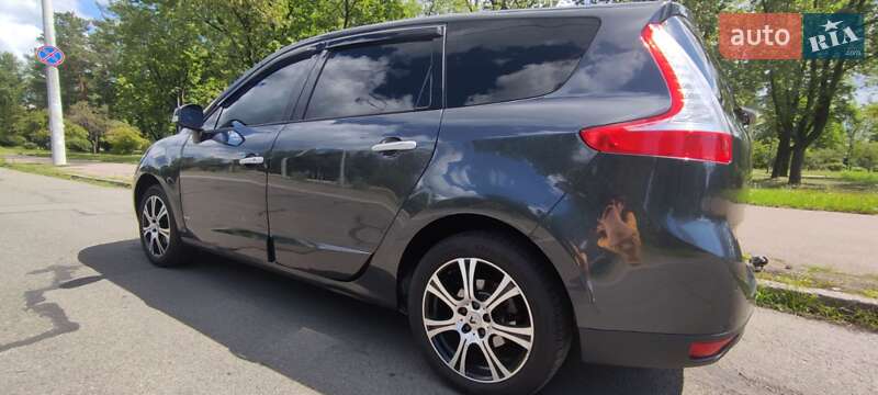 Минивэн Renault Grand Scenic 2010 в Киеве