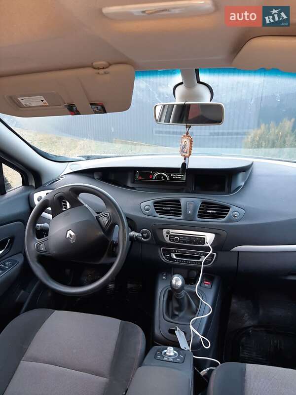 Мінівен Renault Grand Scenic 2015 в Новій Ушиці