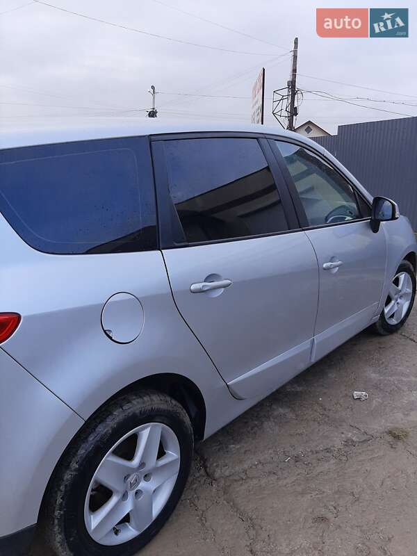 Мінівен Renault Grand Scenic 2015 в Новій Ушиці