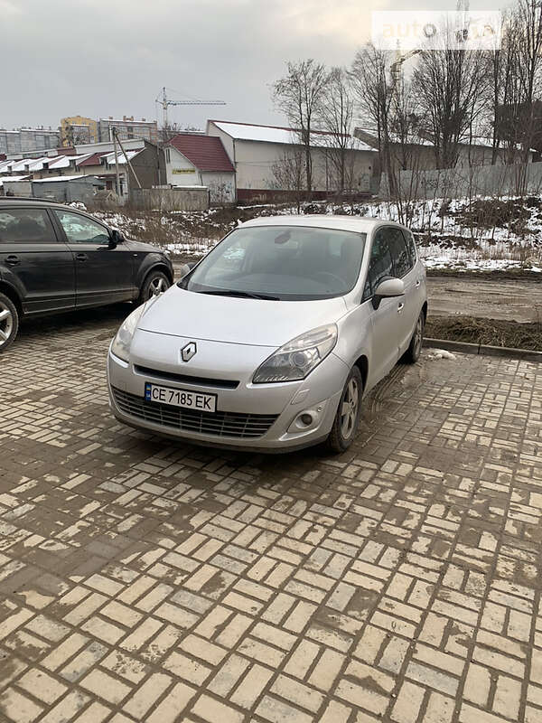 Мінівен Renault Grand Scenic 2011 в Чернівцях