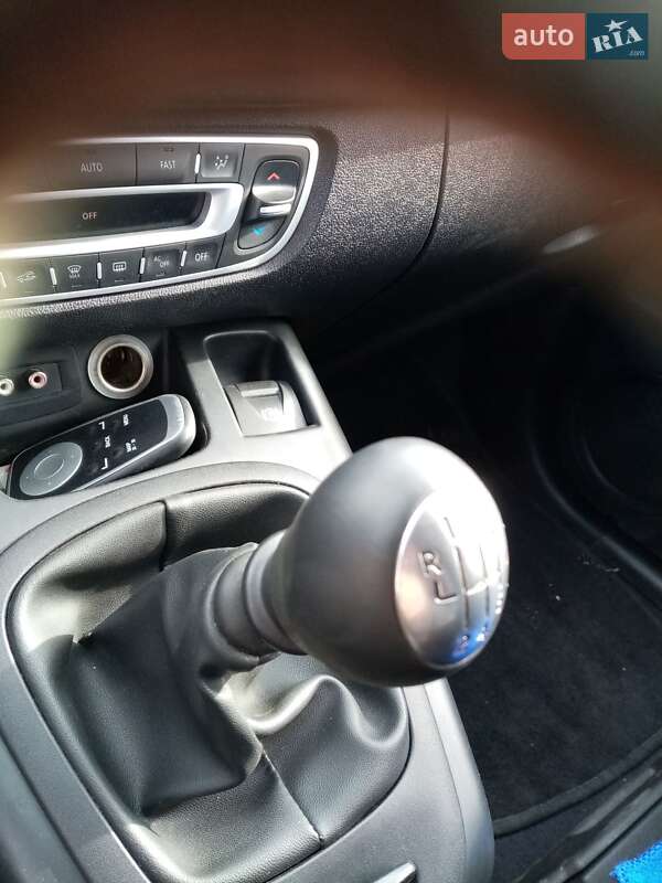 Мінівен Renault Grand Scenic 2009 в Кропивницькому
