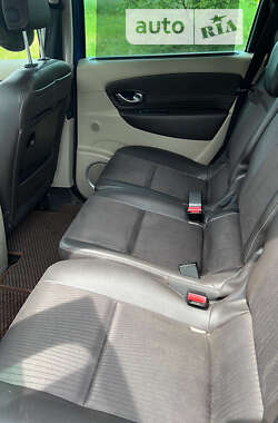Минивэн Renault Grand Scenic 2010 в 
