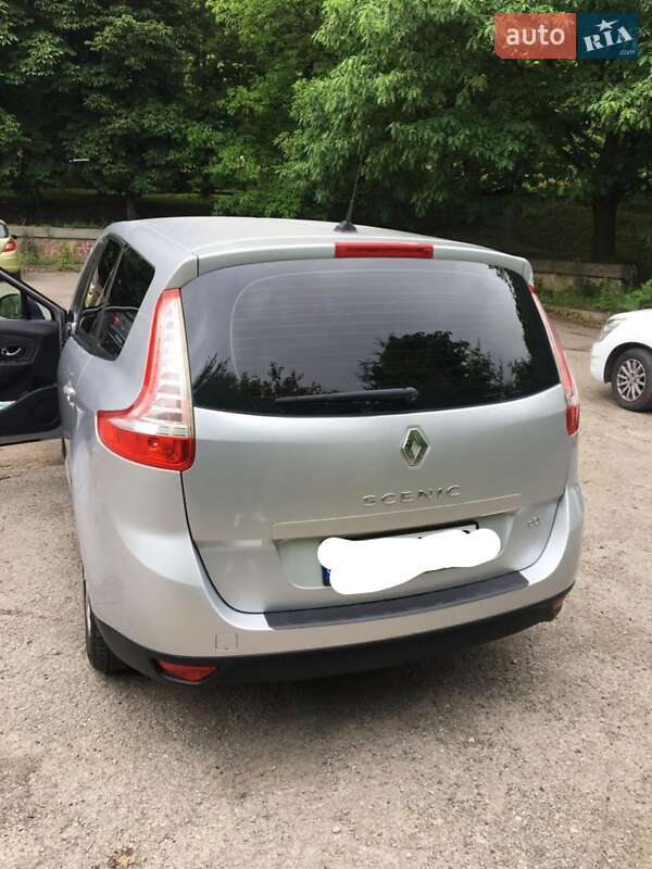 Минивэн Renault Grand Scenic 2013 в Калуше