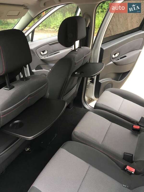 Минивэн Renault Grand Scenic 2013 в Калуше
