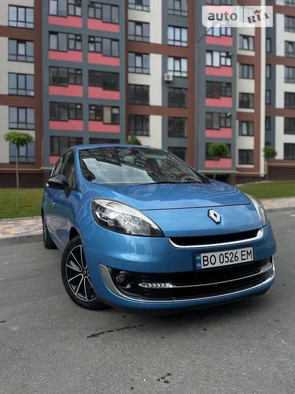 Минивэн Renault Grand Scenic 2012 в 