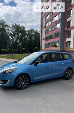 Минивэн Renault Grand Scenic 2012 в 