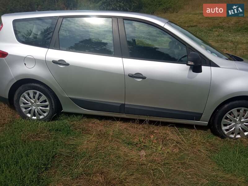 Минивэн Renault Grand Scenic 2010 в Белогорье