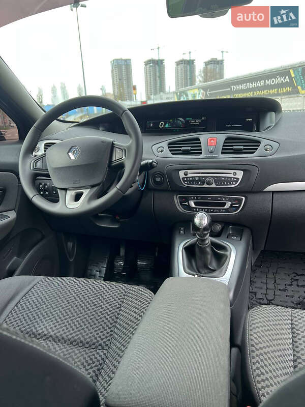 Мінівен Renault Grand Scenic 2011 в Києві