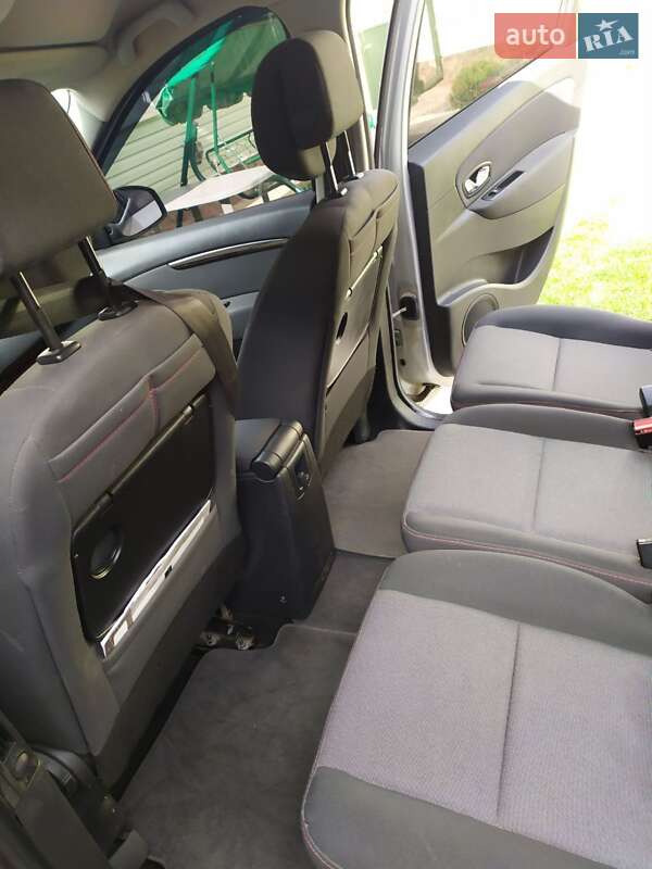 Мінівен Renault Grand Scenic 2012 в Кіцмані