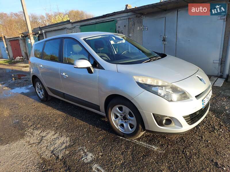Минивэн Renault Grand Scenic 2009 в Кременчуге