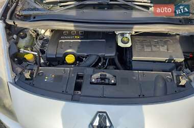 Минивэн Renault Grand Scenic 2009 в 