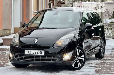 Минивэн Renault Grand Scenic 2011 в 
