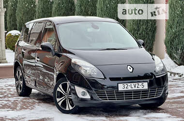 Минивэн Renault Grand Scenic 2011 в 