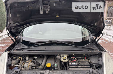 Минивэн Renault Grand Scenic 2011 в 
