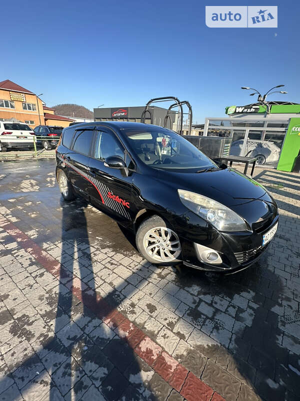 Мінівен Renault Grand Scenic 2011 в Мукачевому