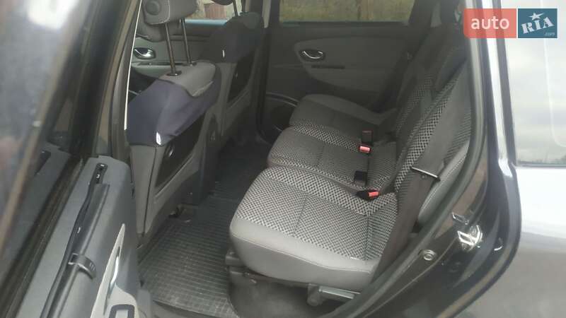 Минивэн Renault Grand Scenic 2011 в Умани