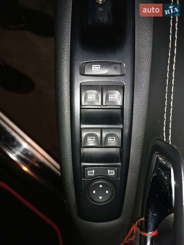 Мінівен Renault Grand Scenic 2012 в Вітовському районі фото 8 Мінівен Renault Grand Scenic 2012 в Вітовському районі