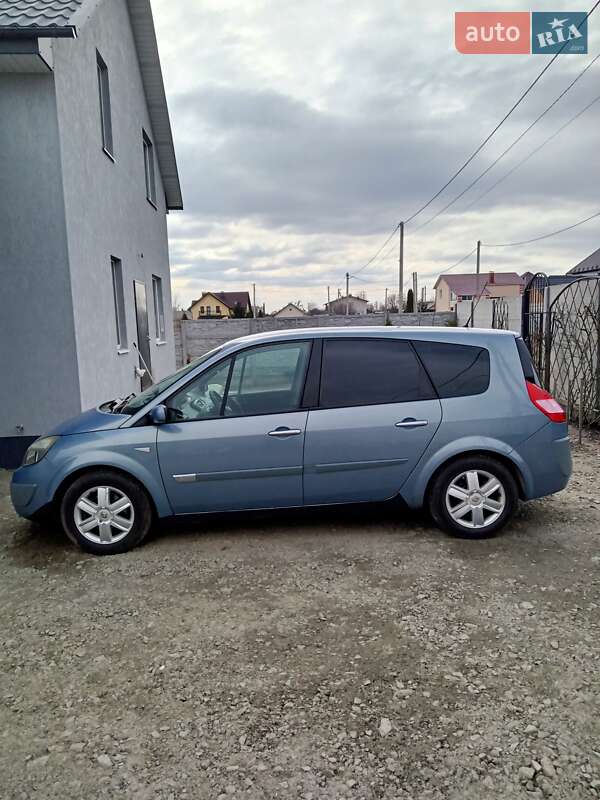 Renault Grand Scenic 2004