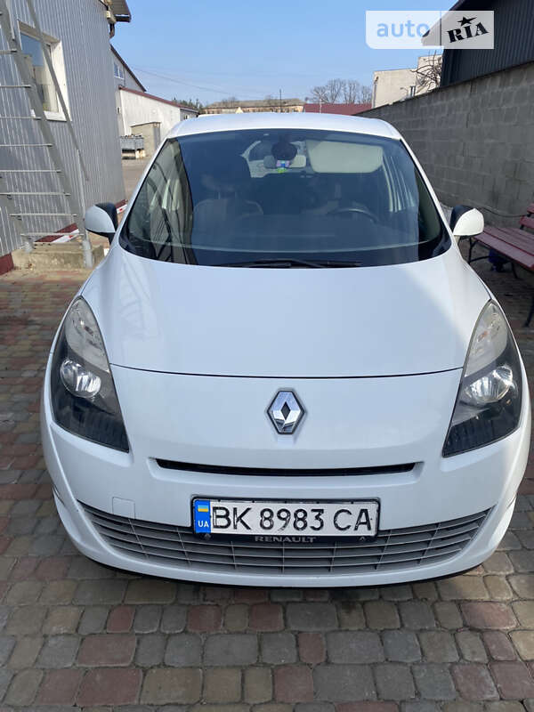 Мінівен Renault Grand Scenic 2010 в Сарнах