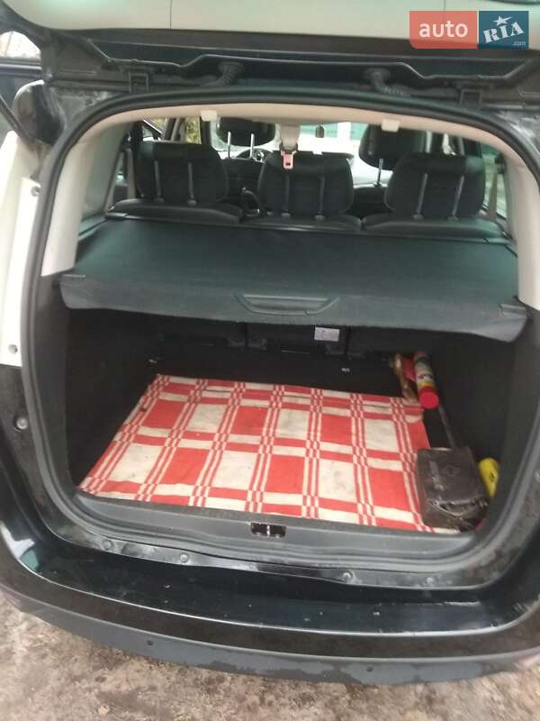 Минивэн Renault Grand Scenic 2013 в Каменском