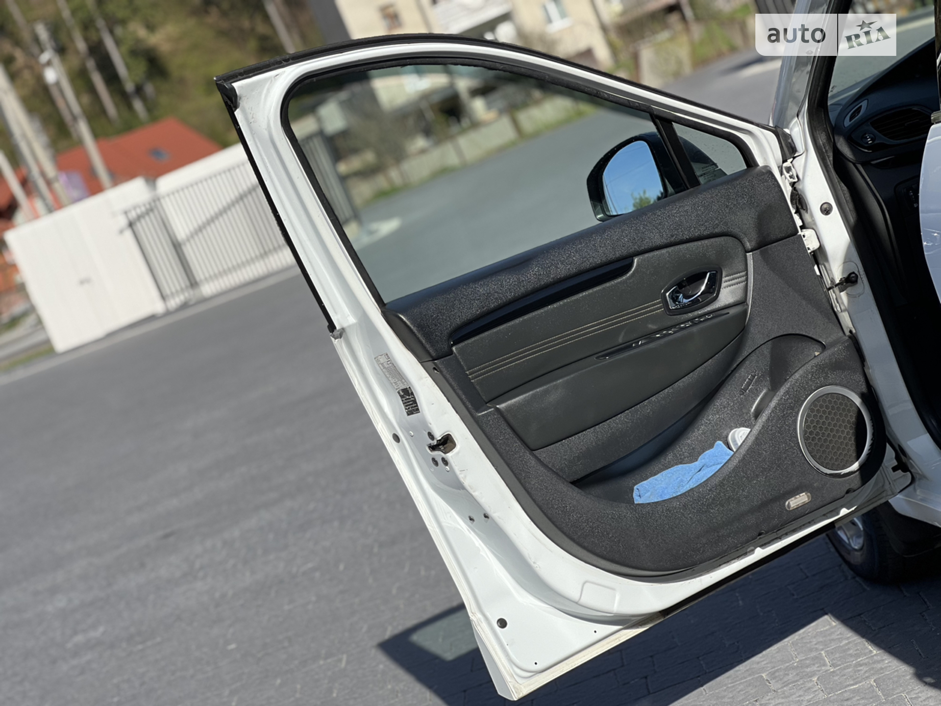 2011 Renault Scenic - мініатюра 32